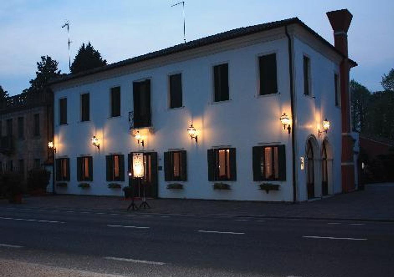 Hotel Alla Villa Fini Dolo Bagian luar foto
