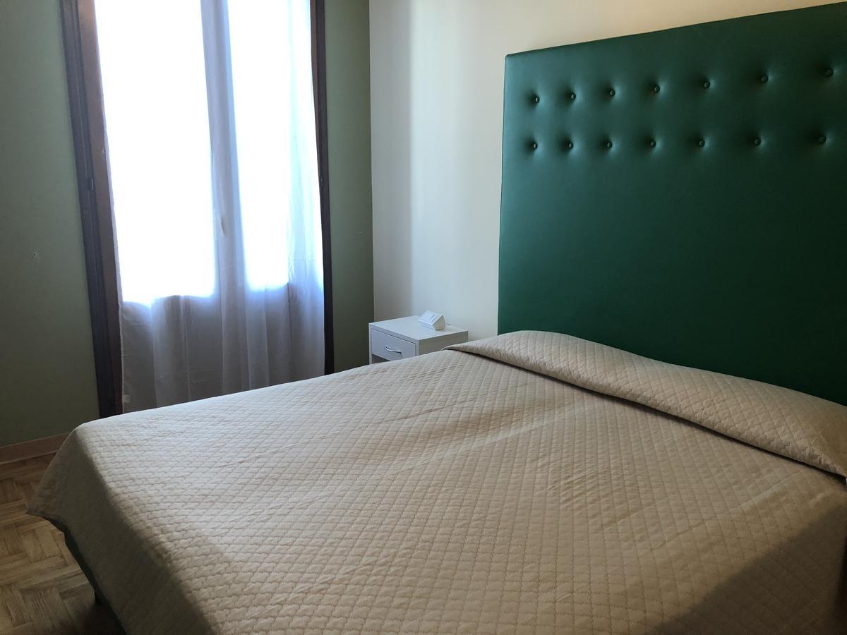 Hotel Alla Villa Fini Dolo Bagian luar foto